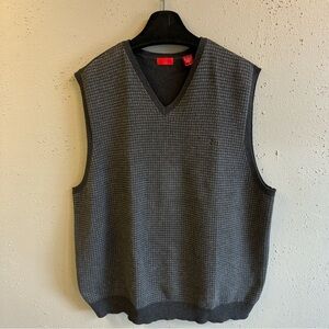 IZOD Men’s Vest. Size XL Gray Houndstooth 100% Cotton.